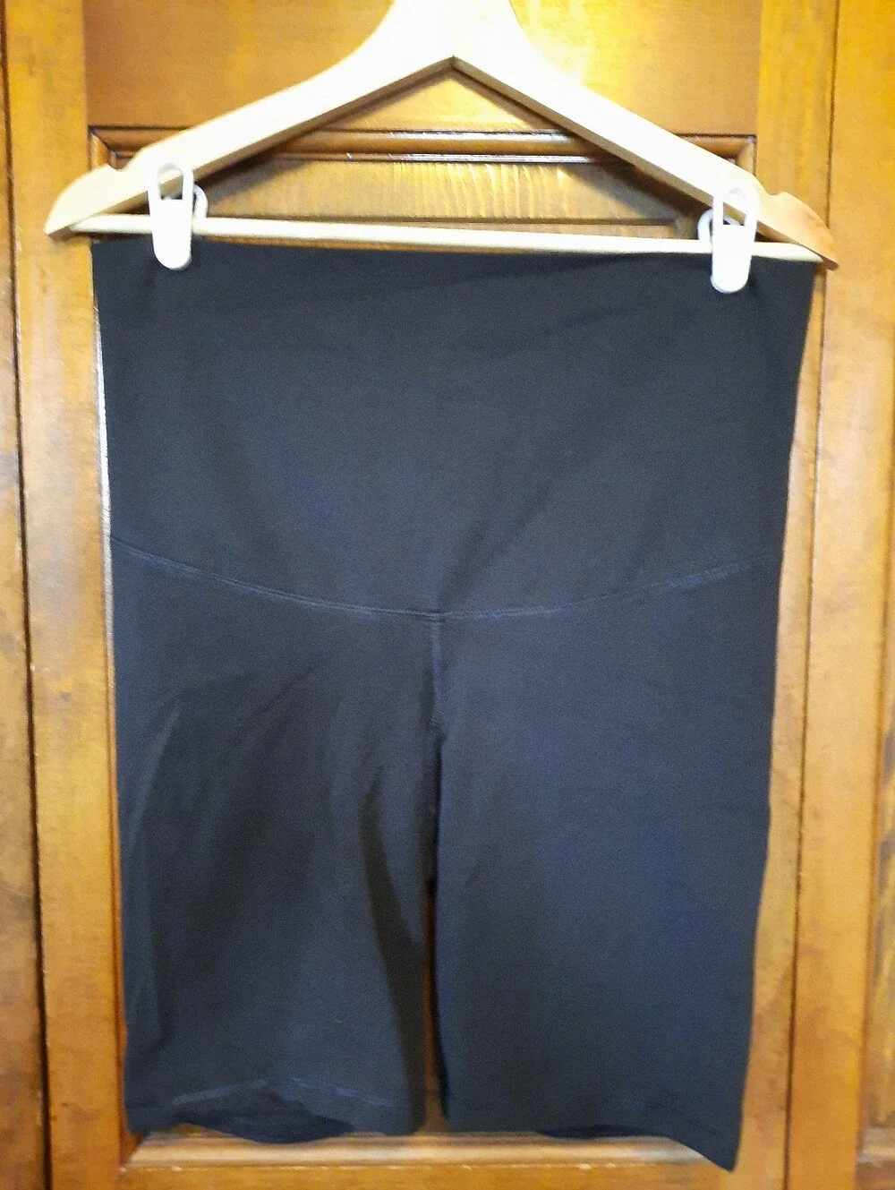 Old Navy Maternity Powerchill High-Rise Go-Chill Black Bike Shorts Size Medium